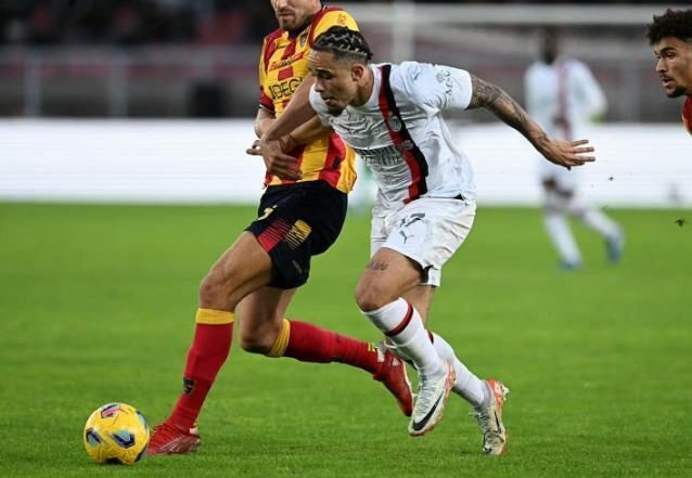  尤文逆转绝杀登顶积分榜  